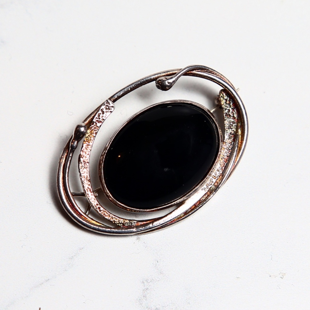 Sterling Silver Onyx Brooch